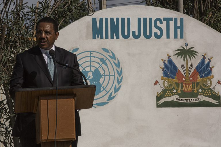 37749227762 95a7f73df6 b