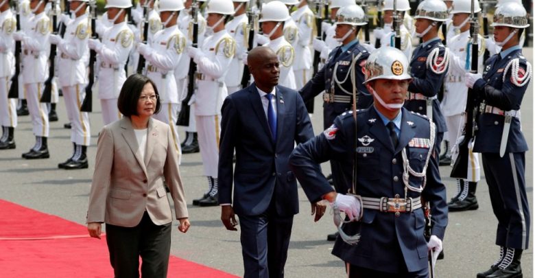 Au Taïwan Jovenel Moïse signe un accord qui éloigne Haïti de la Chine. Photo Taipei News