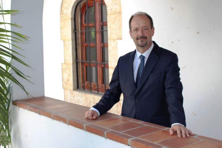 Du mouvement dans les ambassades et consulats, après la crise Du mouvement dans les ambassades et consulats, après la crise