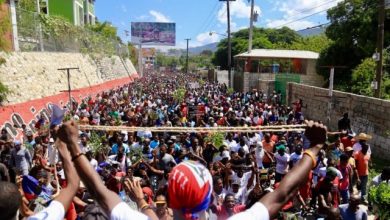 des dizaines de milliers dHaïtiens manifestent contre la corruption et pour la démission de Jovenel Moïse
