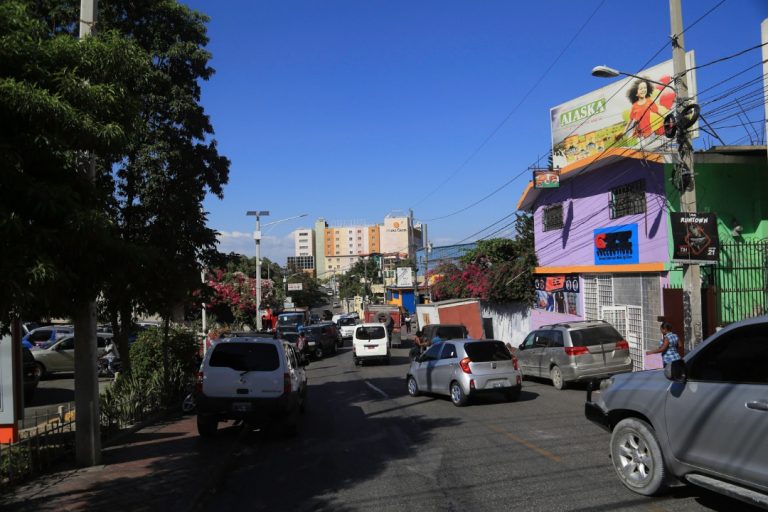 Timide reprise des activités à Port au Prince après 11 jours de paralysie