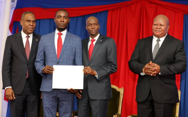 Jovenel Moïse et quelques membres de ladite commission Crédit Page Facebook de Jovenel Moïse