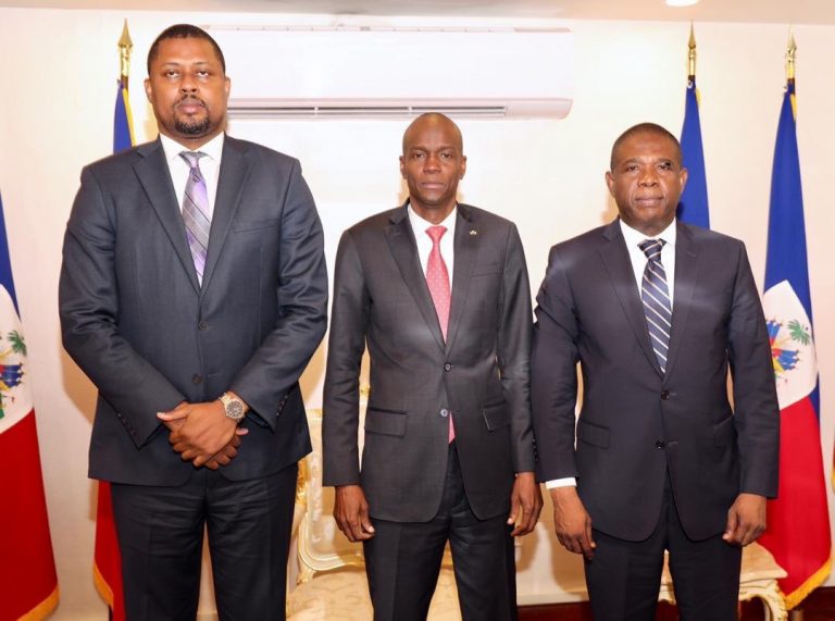 Le président de la République en consultations avec Bodeau et Cantave Photo Twitter Jovenel Moise