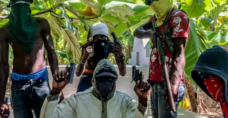 Une photo du groupe armé La Savane des Cayes dirigé par Kilikou novembre 2019. Crédit photo Ralph Tedy EROL TedActu