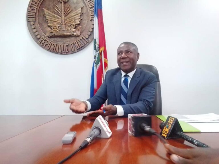 Une baisse insignifiante des prix des produits pétroliers Une baisse insignifiante des prix des produits pétroliers