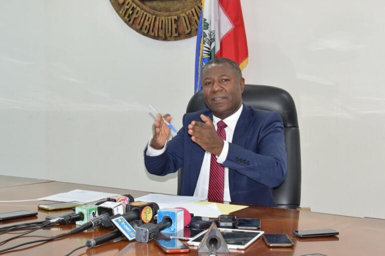 À quoi joue le pouvoir?