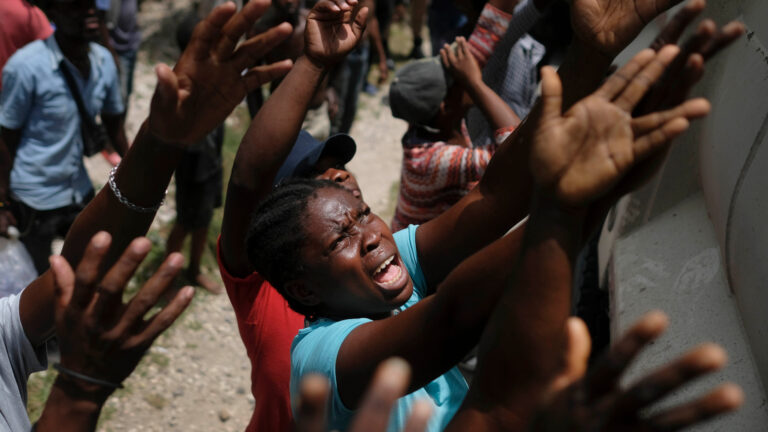 Gwo tansyon, nan divès katye