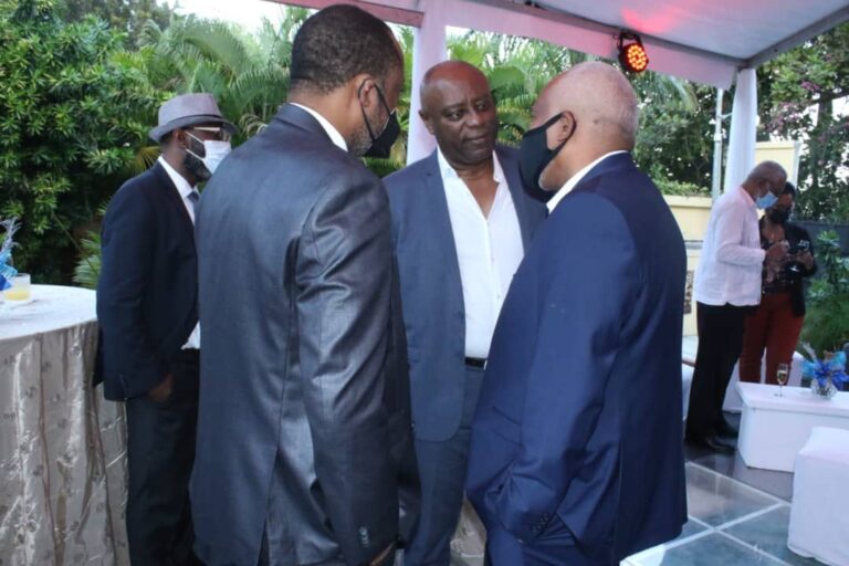 Que fait Ariel Henry à la Primature?