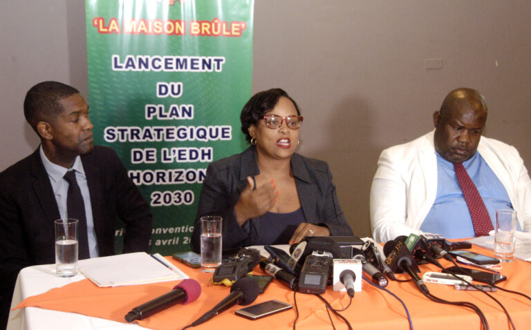 Dix heures de courant électrique par jour pour bientôt… Dix heures de courant électrique par jour pour bientôt…