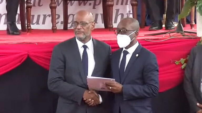 Un peu comme un document de prestidigitation économique et financière