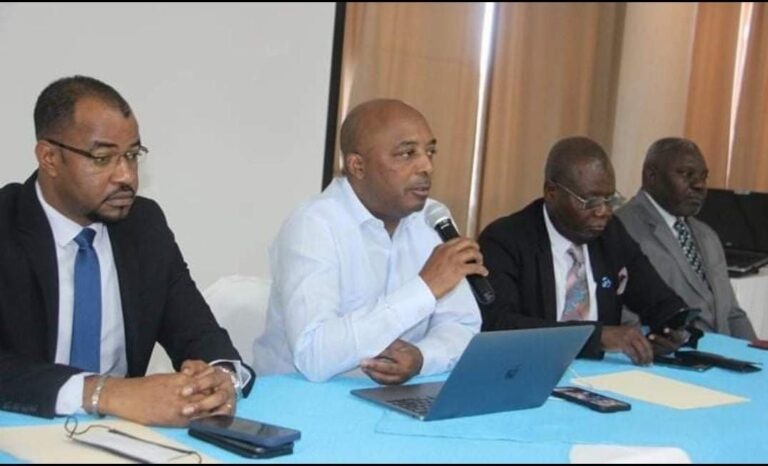 Le ministère de l’Éducation honore des enseignants