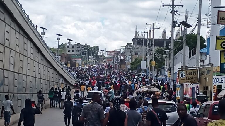 Carton Rouge à Ariel Henry et à ses sbires
