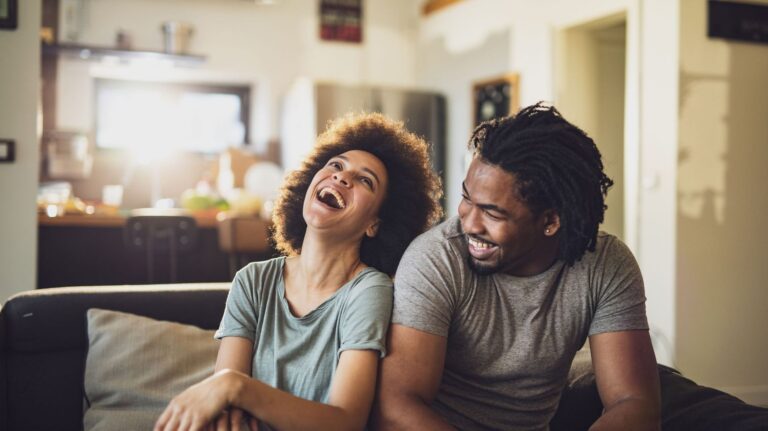 Comment l’extraversion de la personnalité influence le comportement