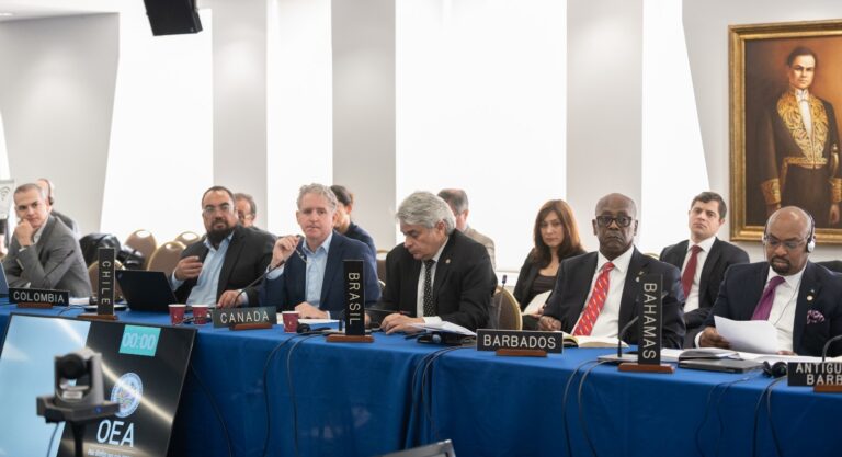 Le Canada nous roule dans la farine. Chapeau !!!