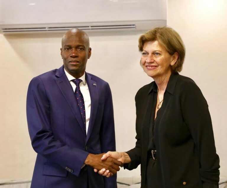 Maudit soit le Core Group qui avait fait entrer le renard dans le poulailler !