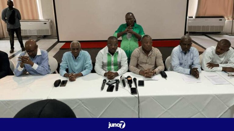 Ils arrivent comme un cheveu sur la soupe