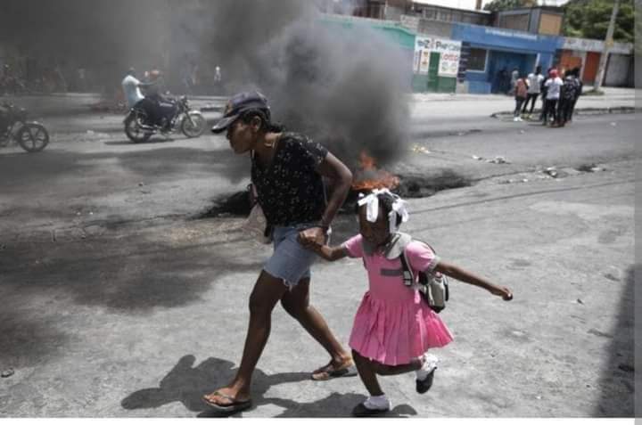 Les écoles et les universités sont les cibles des gangs terroristes