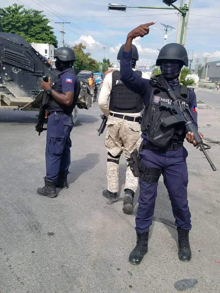 Évasion de prison et avis de recherche en Haïti